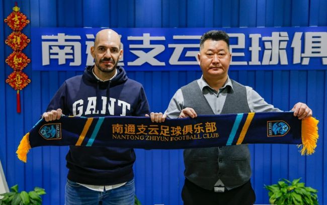 小a学财经早期跳舞视频